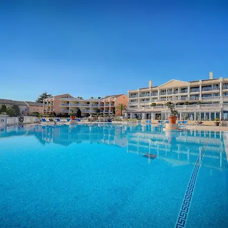 Apartment Immogroom - 2 Renovated - Pool - Terrace - Garden - Parking -